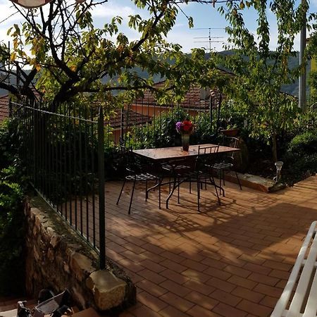 Vila Casa Dalia Pietrabruna Exteriér fotografie